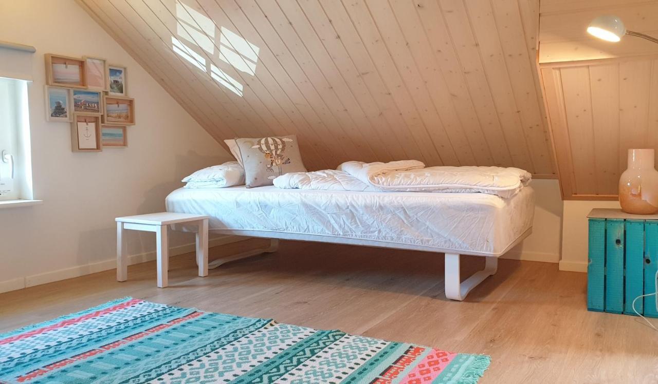 Holiday home Iris Strandhus *